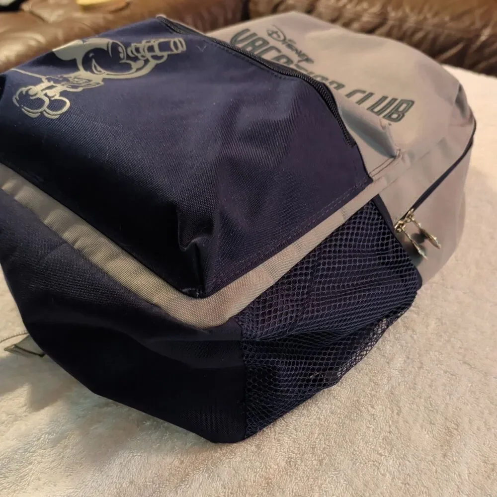 Disney Vacation Club Member Backpack Gray Blue Mickey Mouse Zipper Pockets